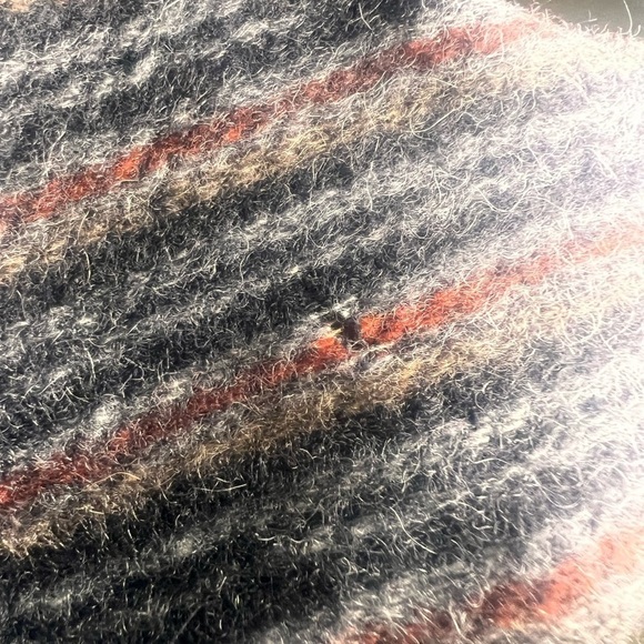 Cashmere Refined Gray and Purple Luxurious Wide/Long Scarf - Picture 10 of 13